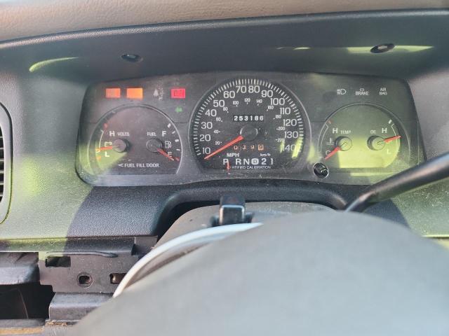 2002 FORD CROWN VICT #3308239157