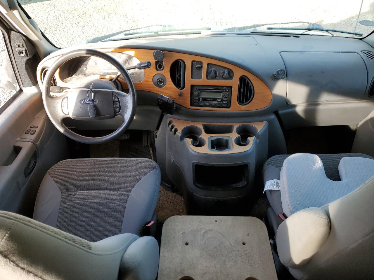 Lot #3305729722 2003 FORD ECONOLINE