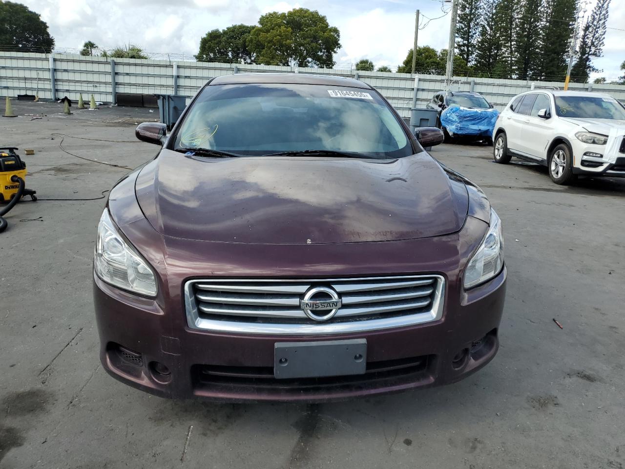 NISSAN MAXIMA S