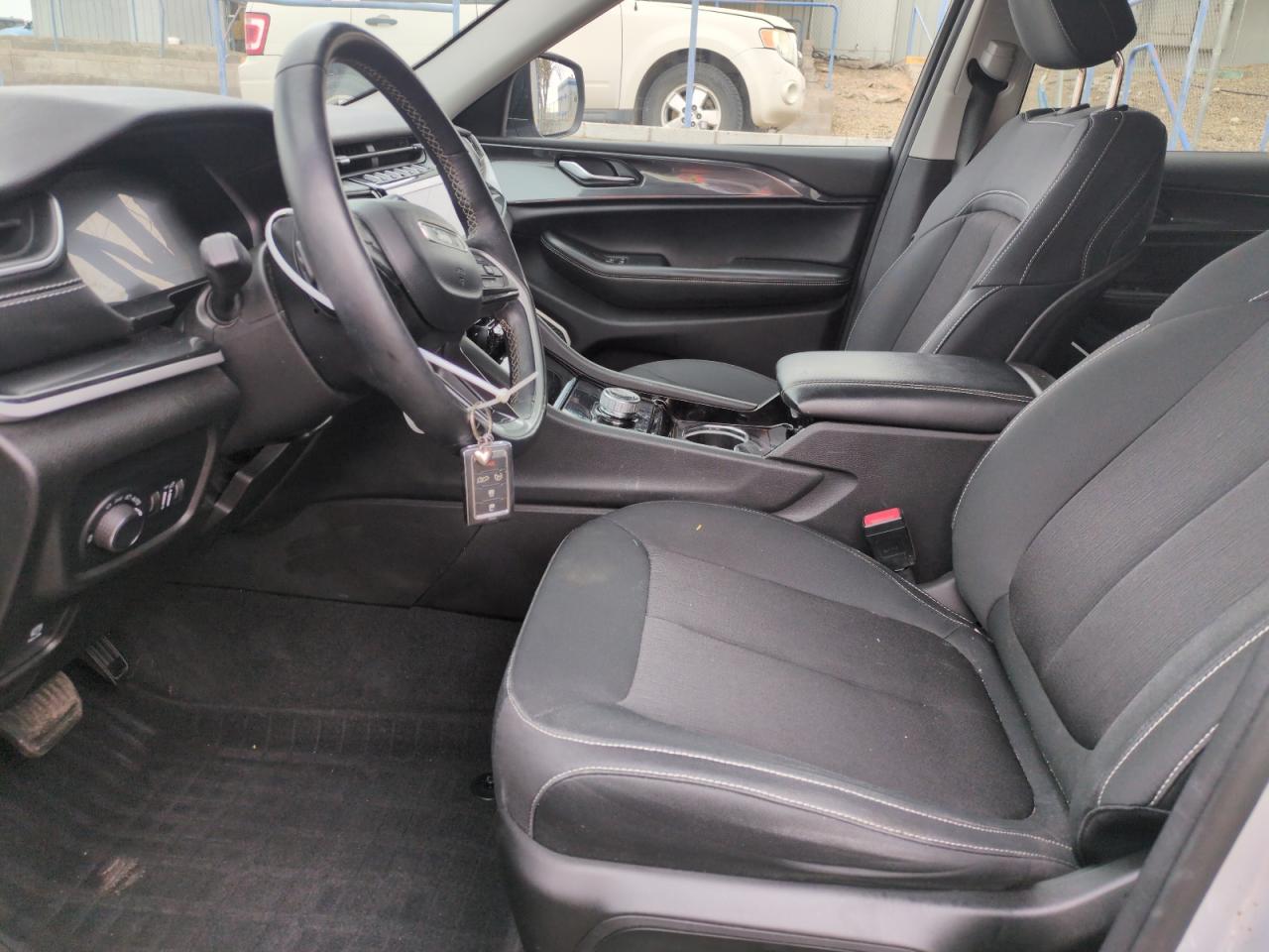 JEEP GRAND CHEROKEE L LAREDO