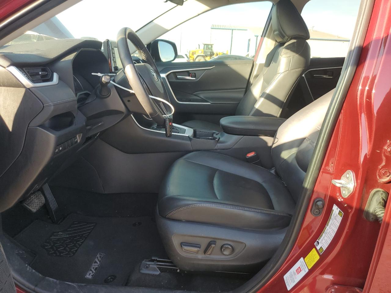 TOYOTA RAV4 XLE PREMIUM