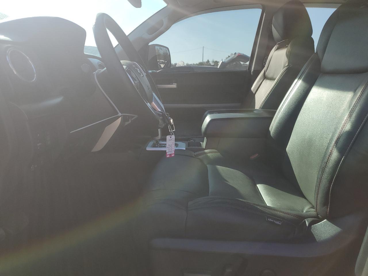 TOYOTA TUNDRA DOUBLE CAB SR