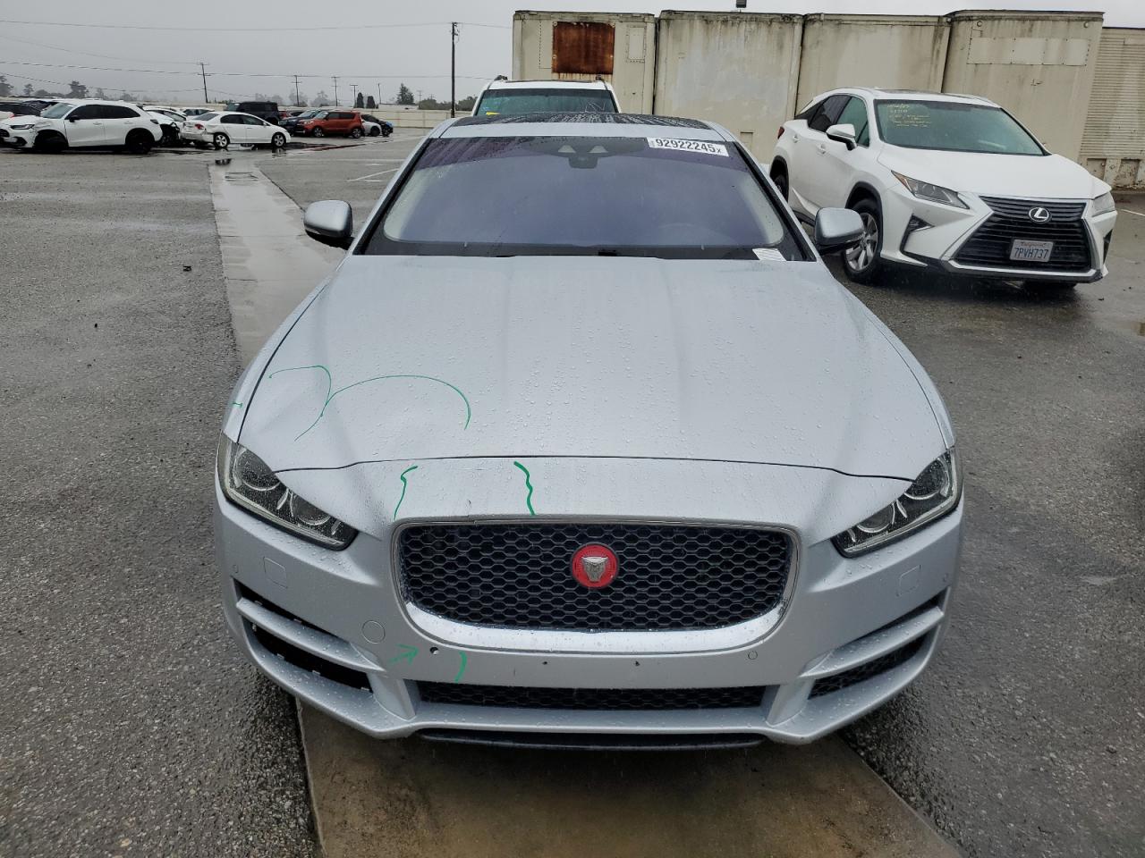 JAGUAR XE PREMIUM