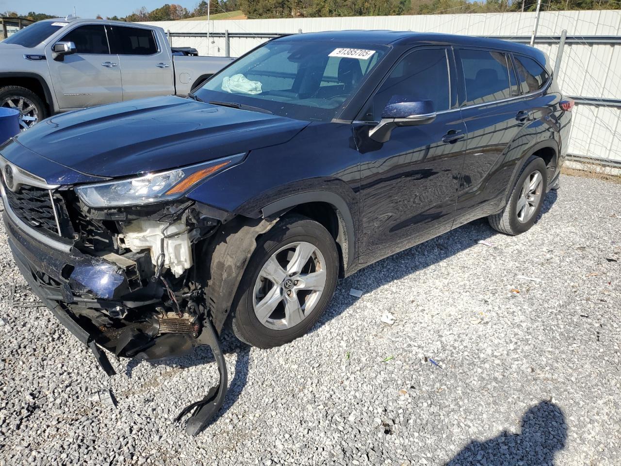 Lot #3301852021 2020 TOYOTA HIGHLANDER