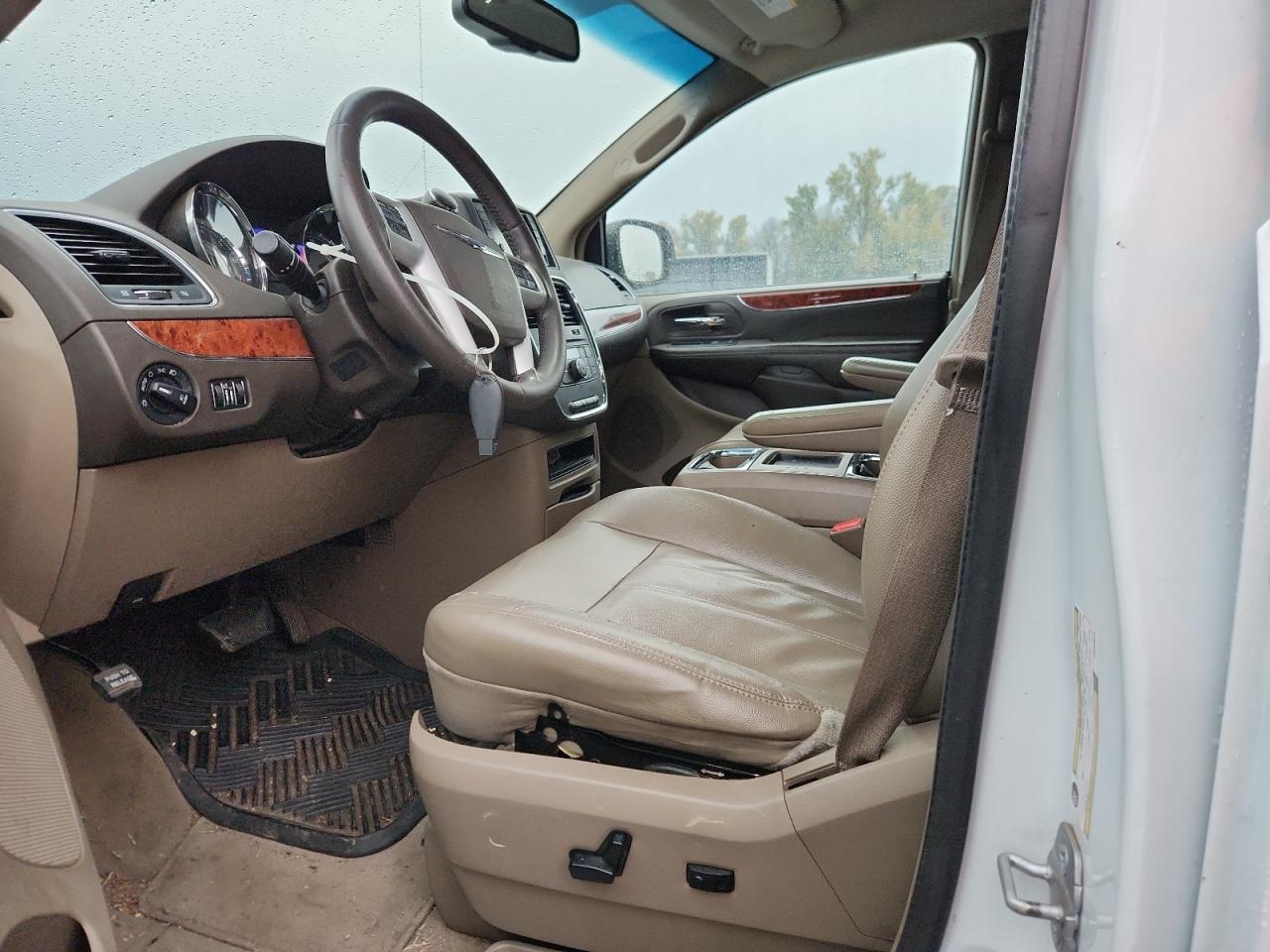 CHRYSLER TOWN & COUNTRY TOURING