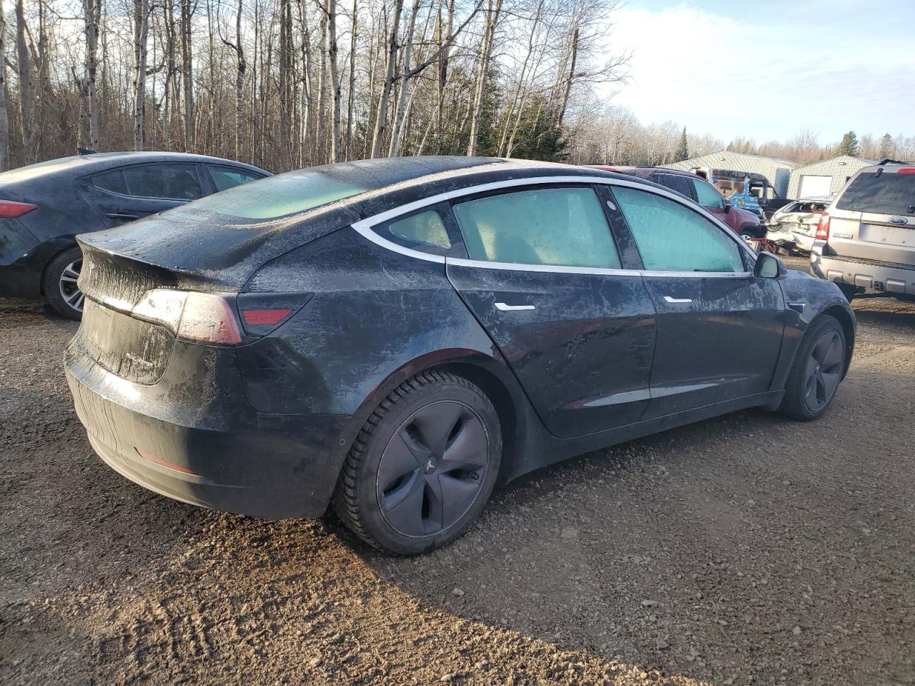 TESLA MODEL 3