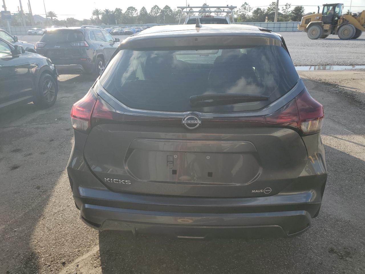 NISSAN KICKS S