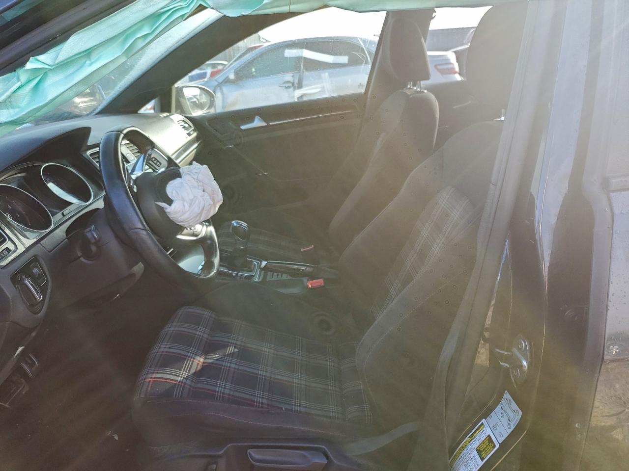 VOLKSWAGEN GOLF GTI S/SE