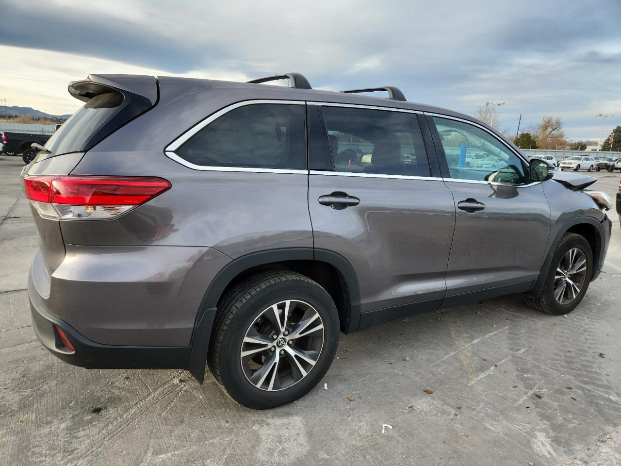 TOYOTA HIGHLANDER LE