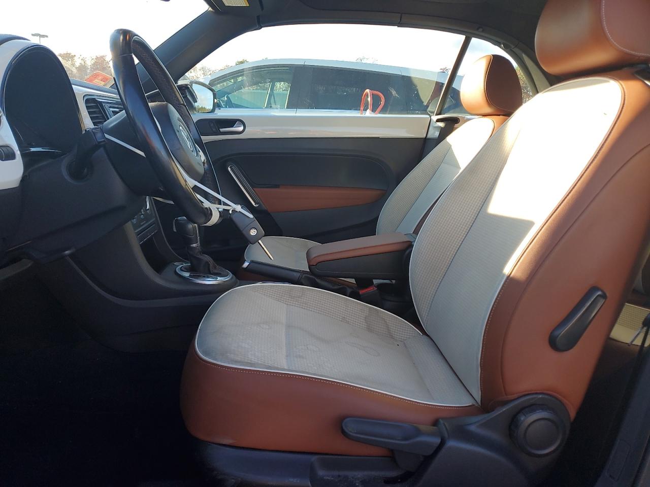 VOLKSWAGEN BEETLE S/SE