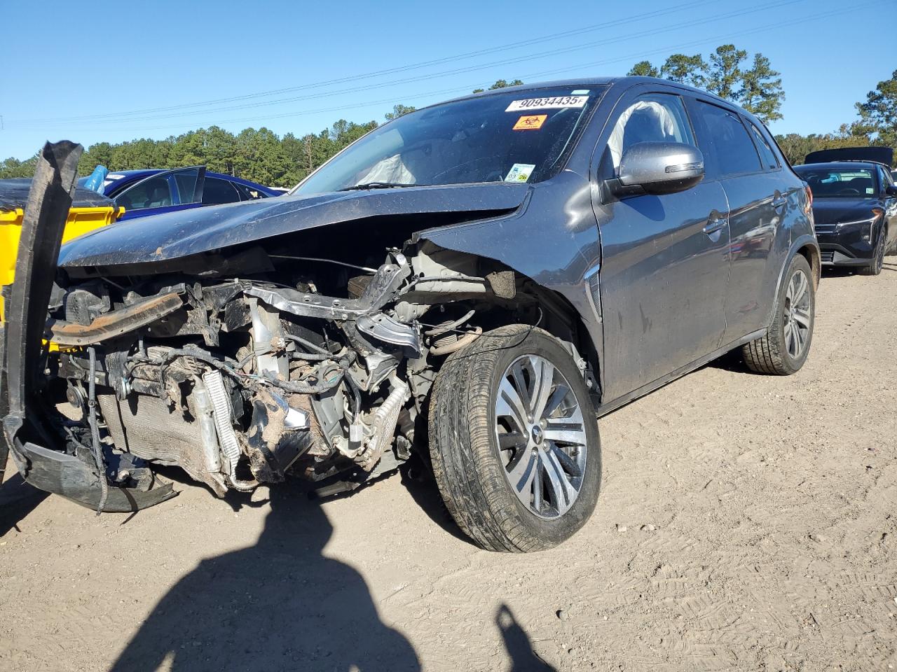 MITSUBISHI OUTLANDER SE