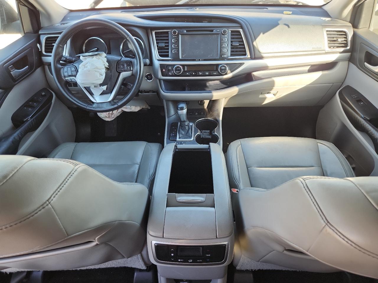 TOYOTA HIGHLANDER XLE