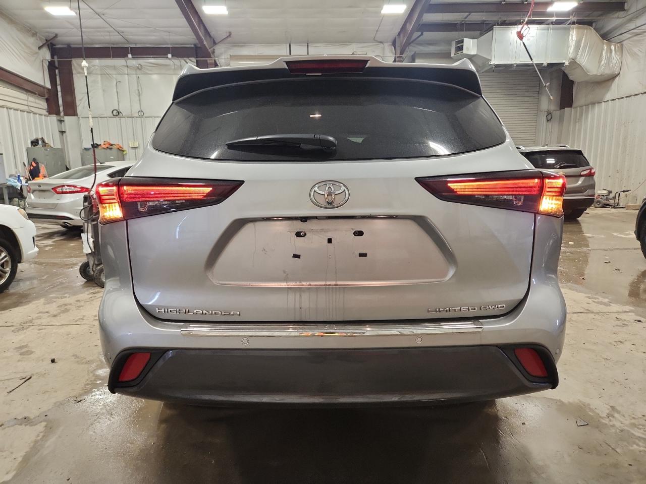 TOYOTA HIGHLANDER LE