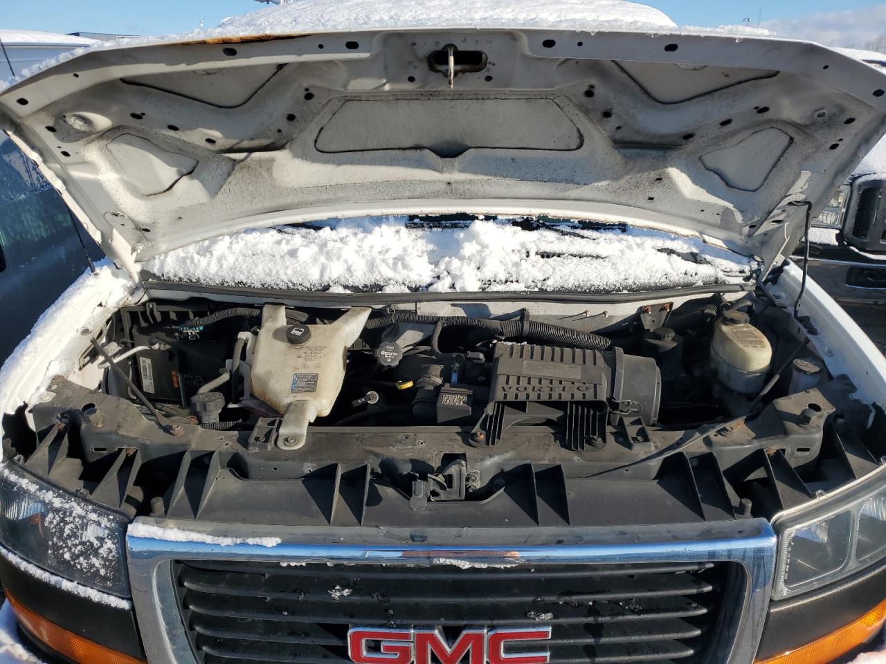 Lot #3293315460 2016 GMC SAVANA