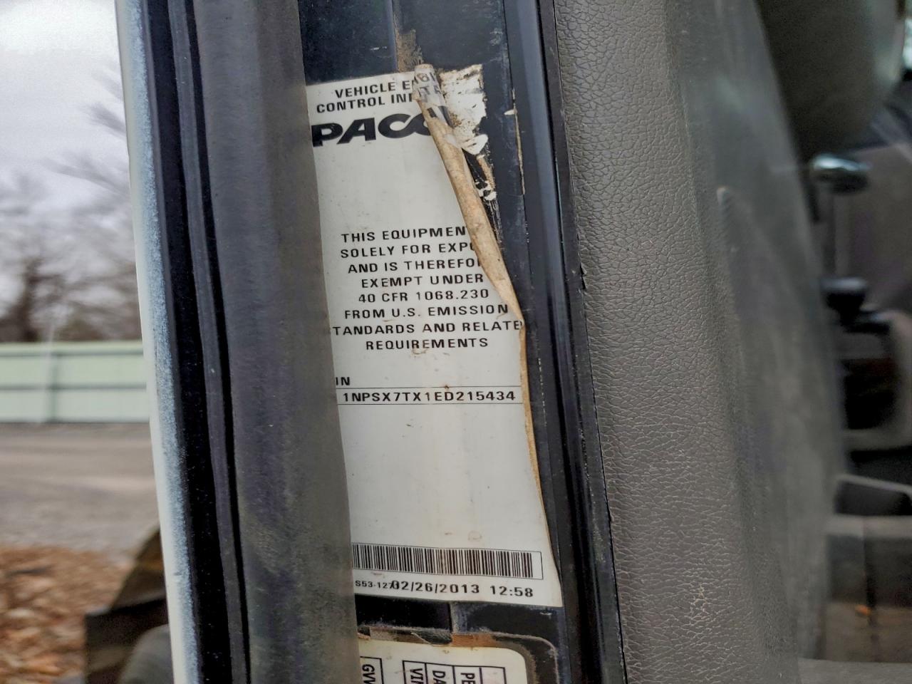 Lot #3294091945 2014 PETERBILT 365