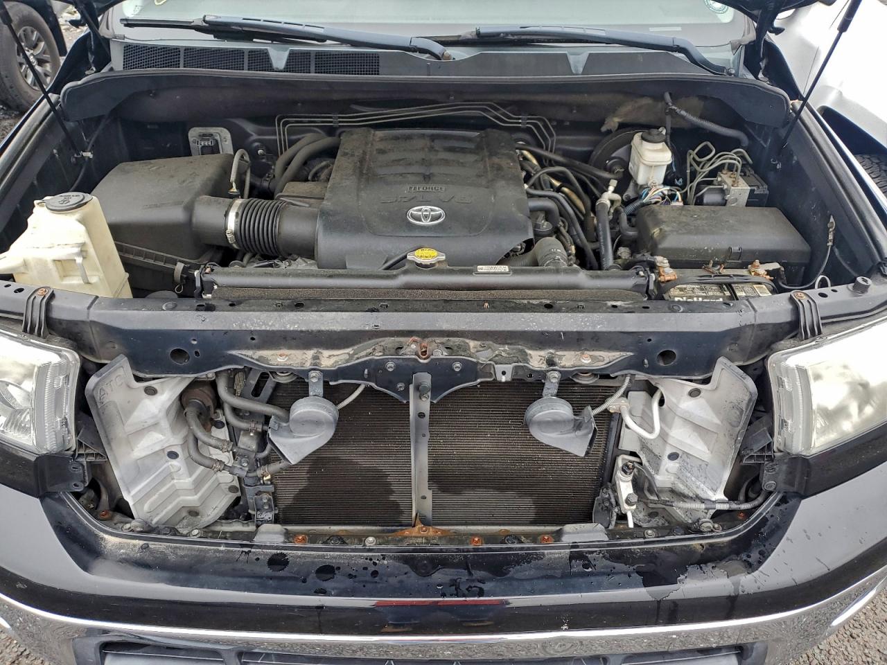 TOYOTA TUNDRA CREWMAX SR5