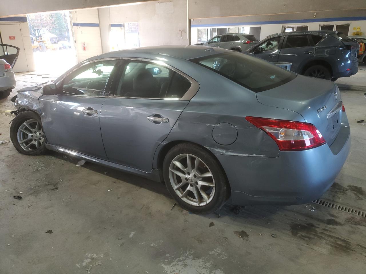 NISSAN MAXIMA S