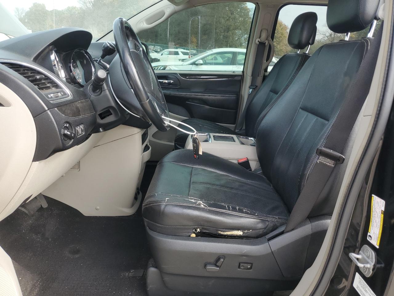 CHRYSLER TOWN & COUNTRY TOURING