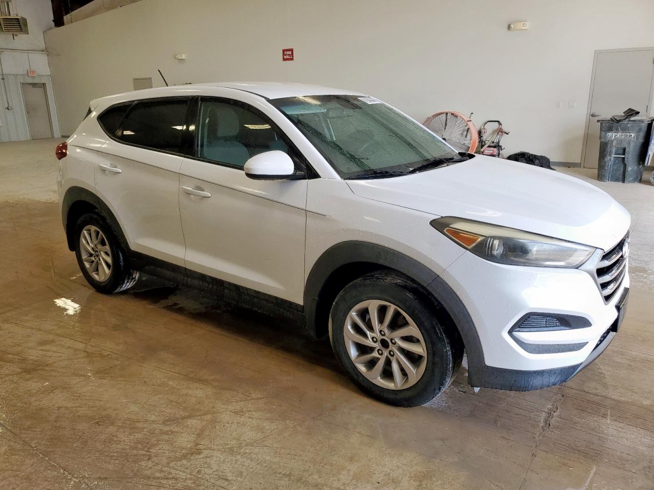 Lot #3312309771 2016 HYUNDAI TUCSON SE