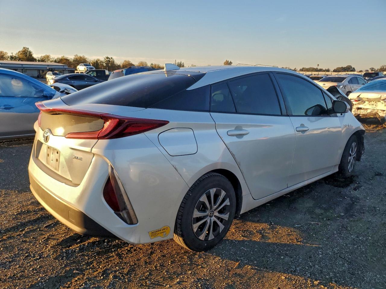 TOYOTA PRIUS PRIME LE