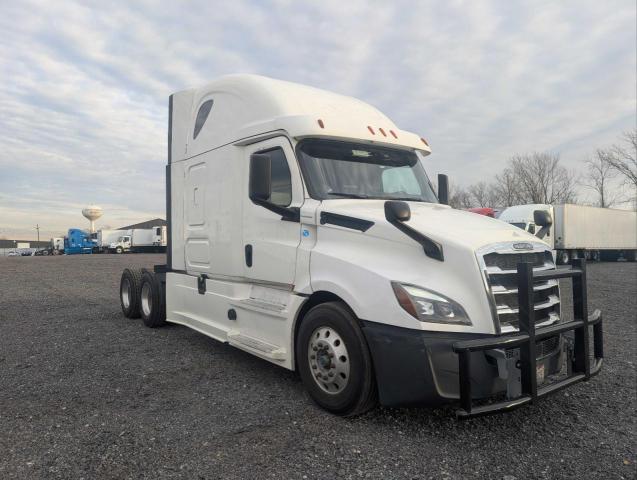 Global Auto Auctions: 2018 FREIGHTLINER CASCADIA 1