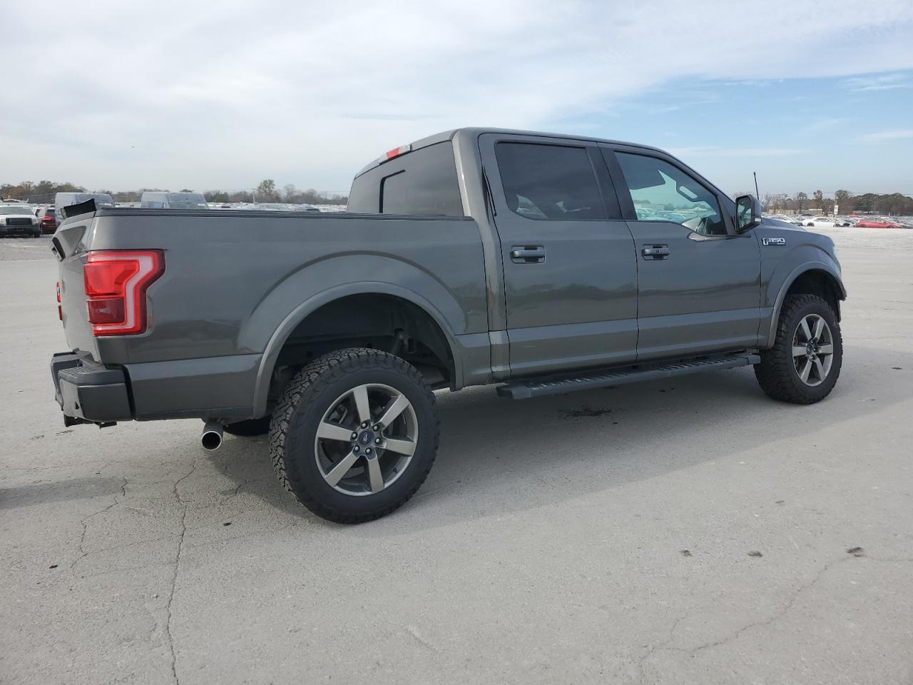 FORD F-150 SUPERCREW