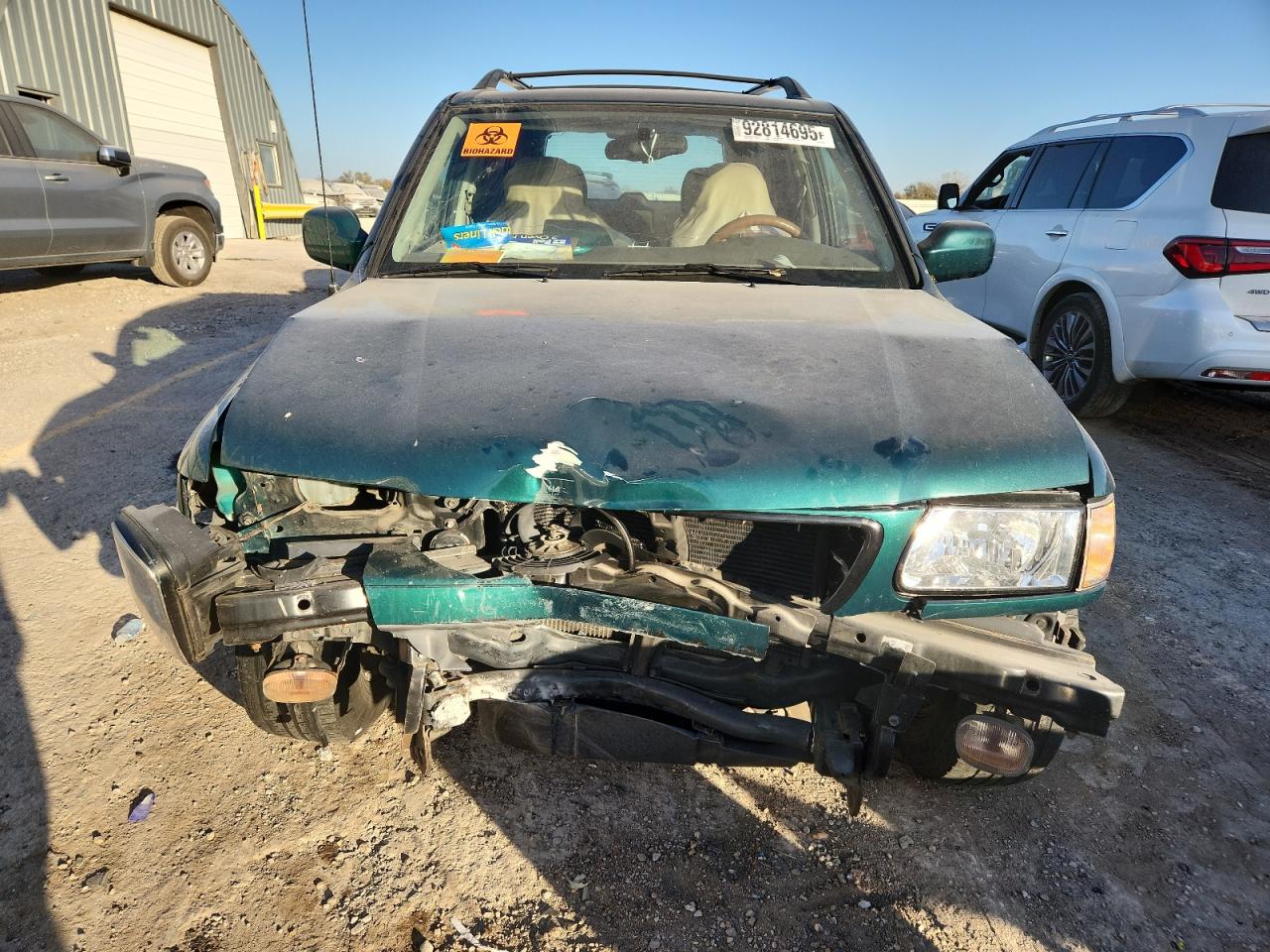 Lot #3311500232 2000 HONDA PASSPORT E