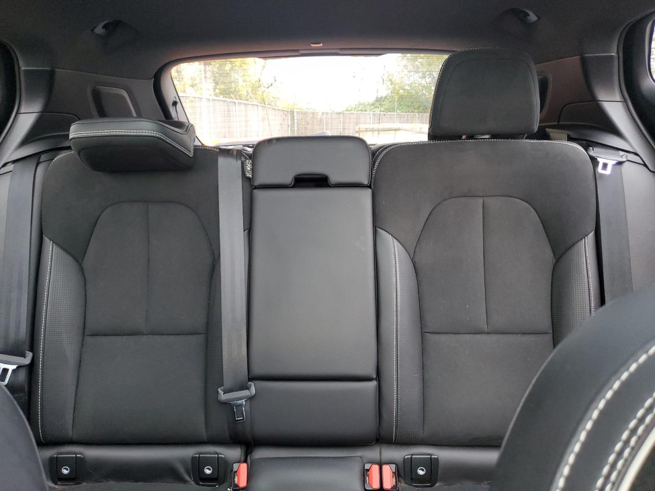 VOLVO XC40 T5 R-DESIGN