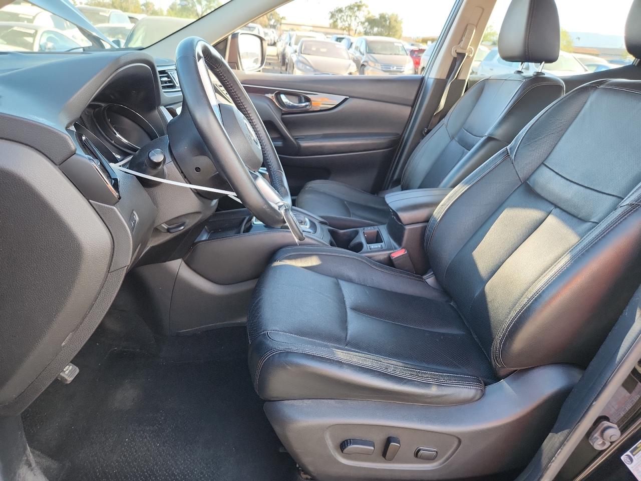 NISSAN ROGUE SPORT S