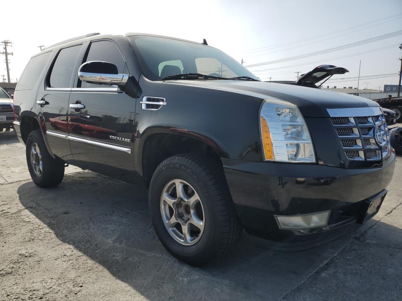 CADILLAC ESCALADE PREMIUM