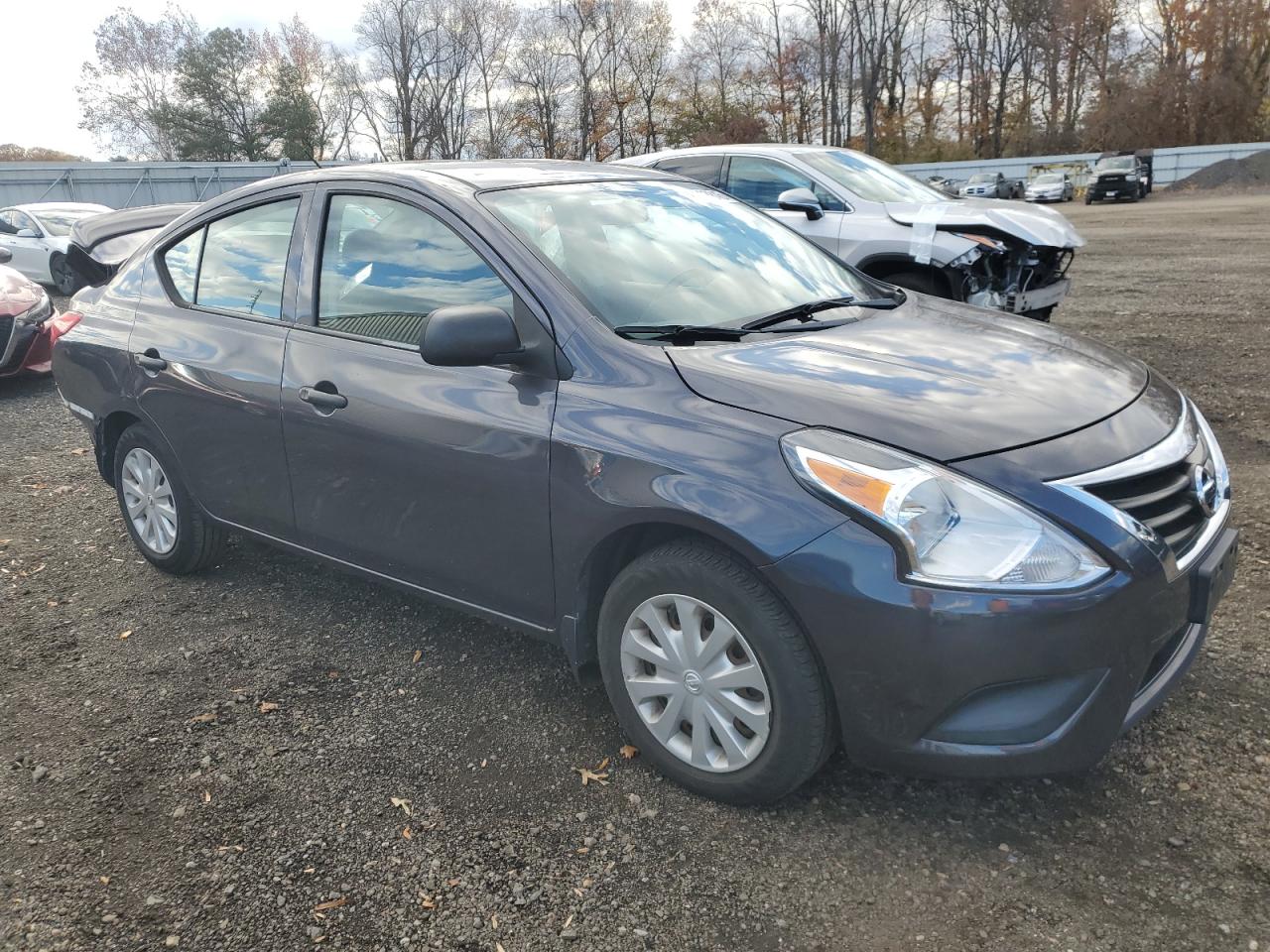 NISSAN VERSA S