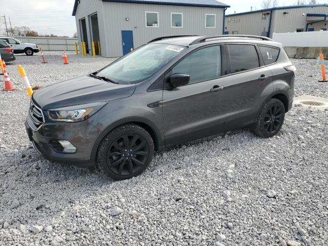 Global Auto Auctions: 2017 FORD ESCAPE SE