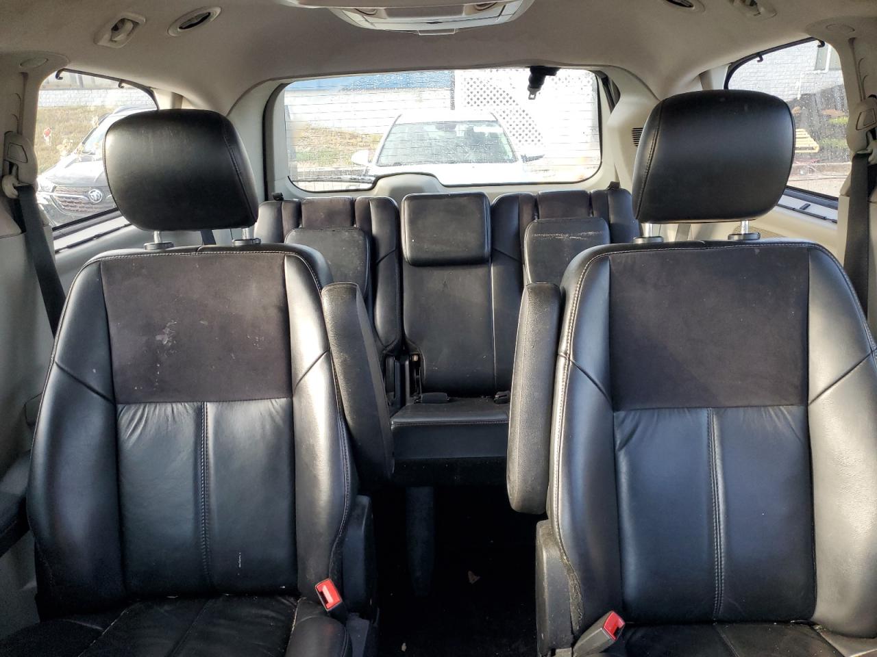 CHRYSLER TOWN & COUNTRY LIMITED