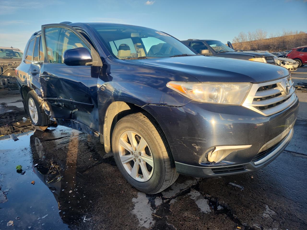 TOYOTA HIGHLANDER BASE