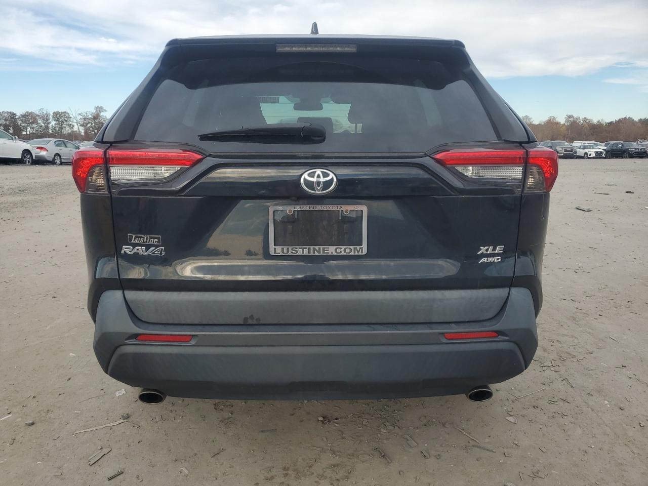 TOYOTA RAV4 XLE