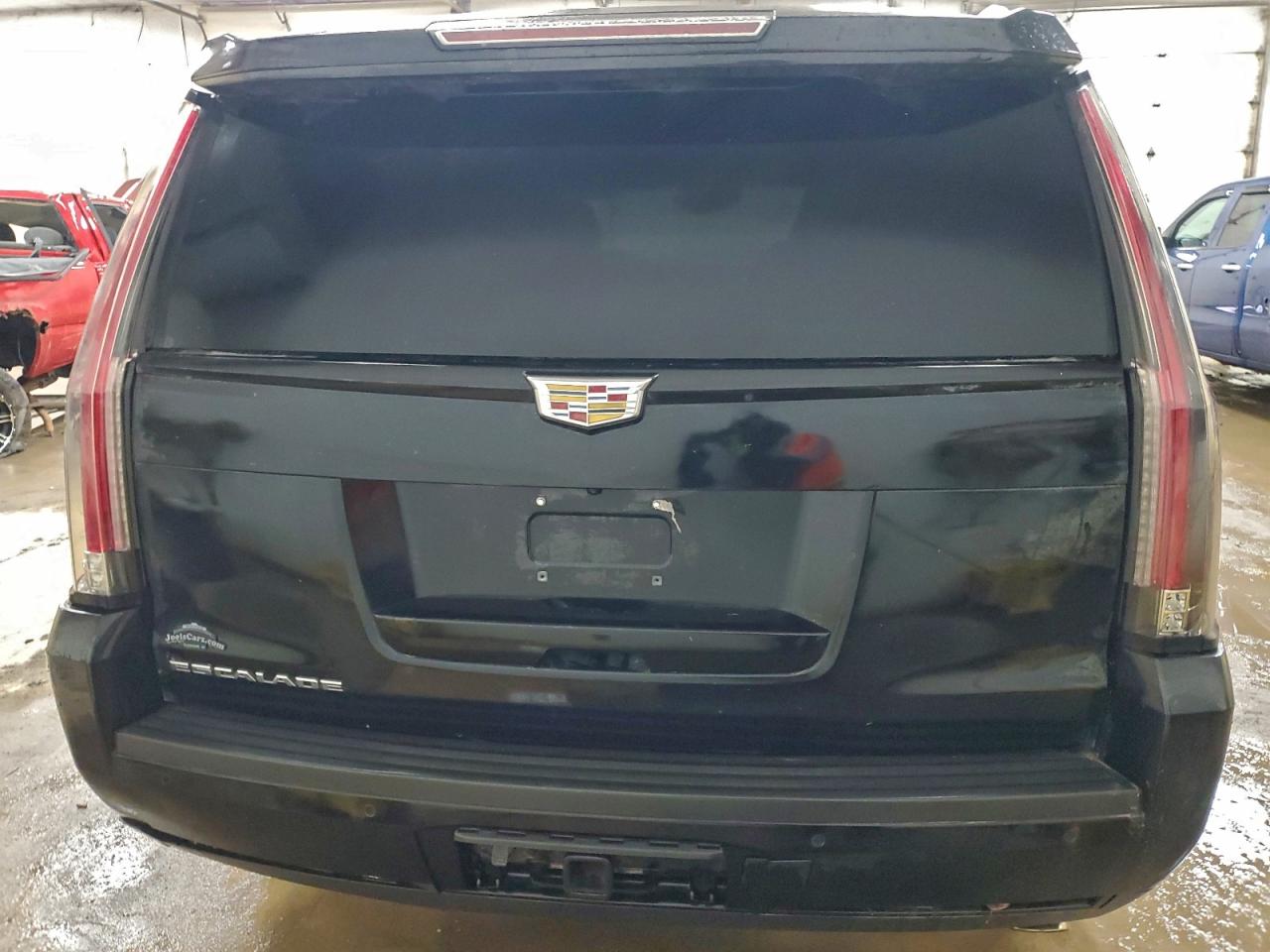 CADILLAC ESCALADE PREMIUM