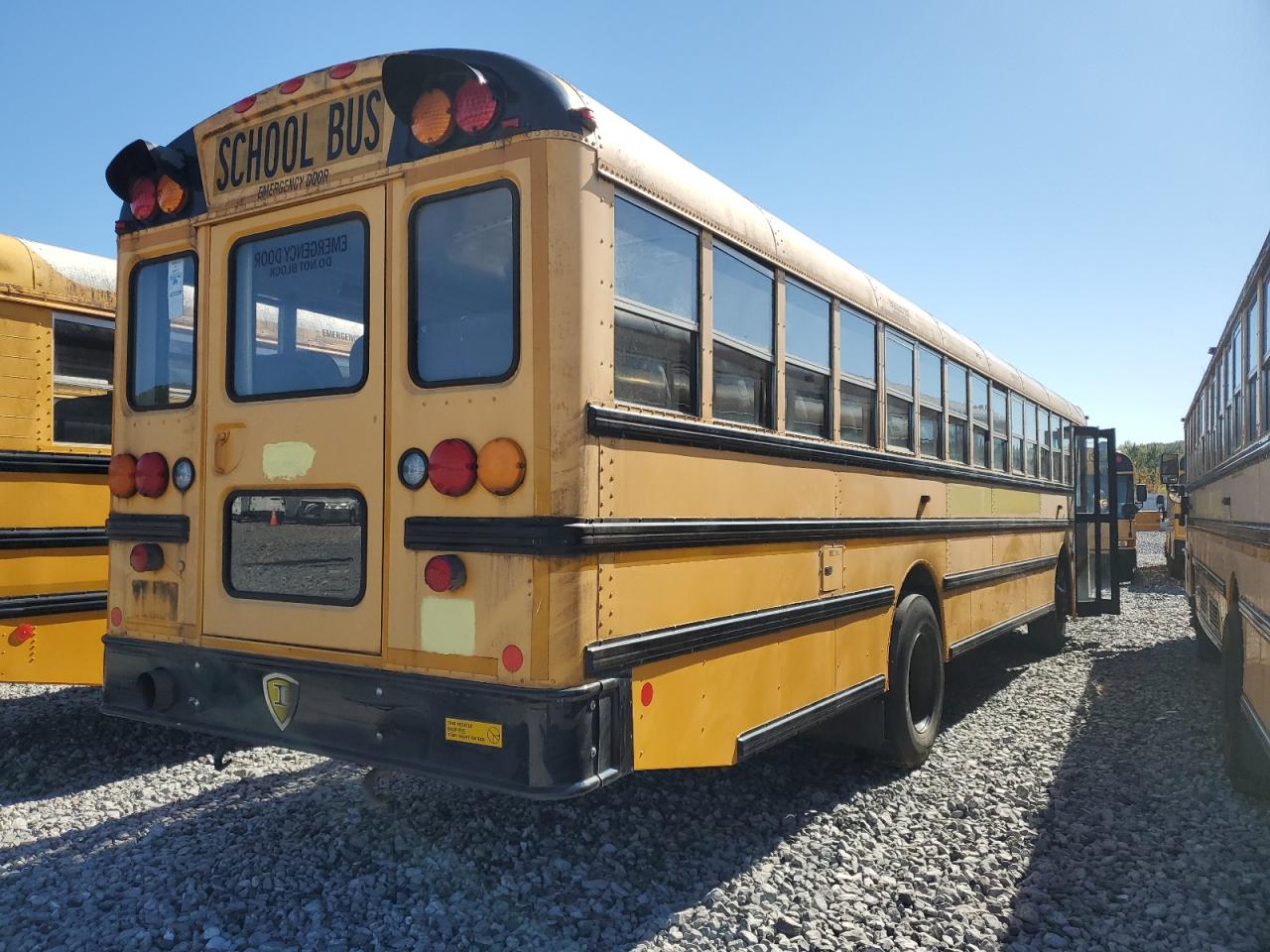 Lot #3278552928 2011 IC CORPORATION FE SERIES SCHOOL