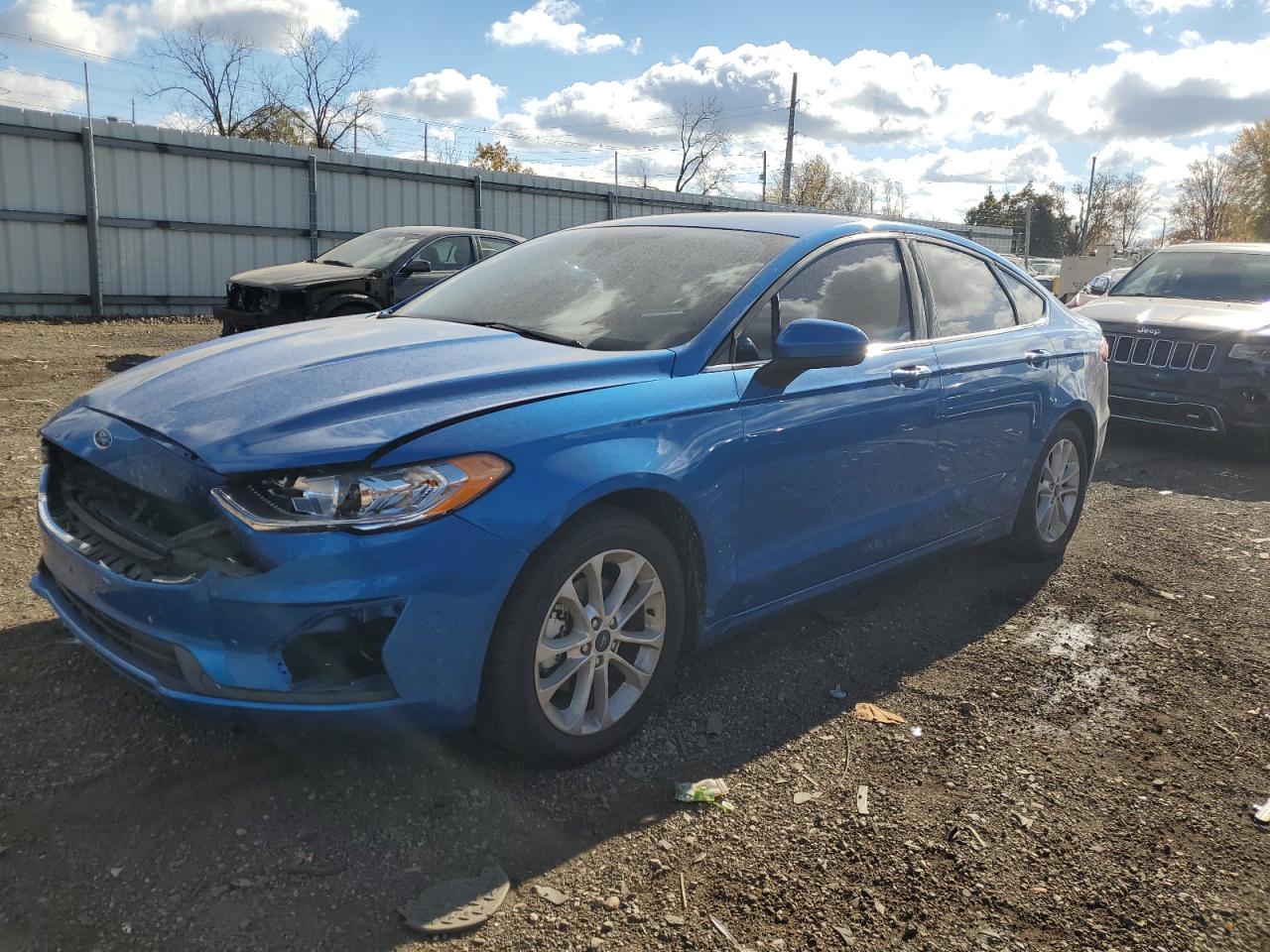 FORD FUSION SE