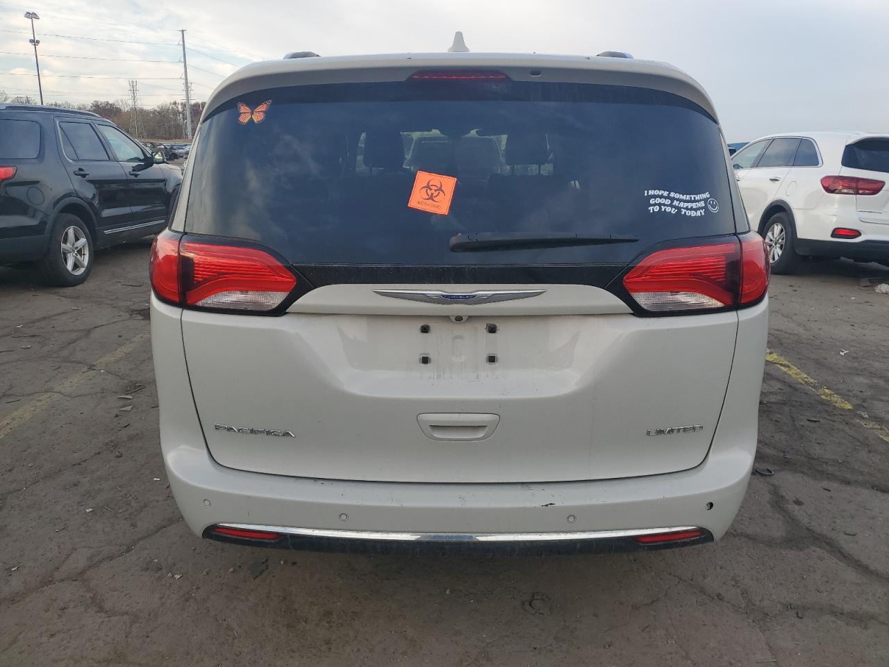 Lot #3318902938 2019 CHRYSLER PACIFICA L