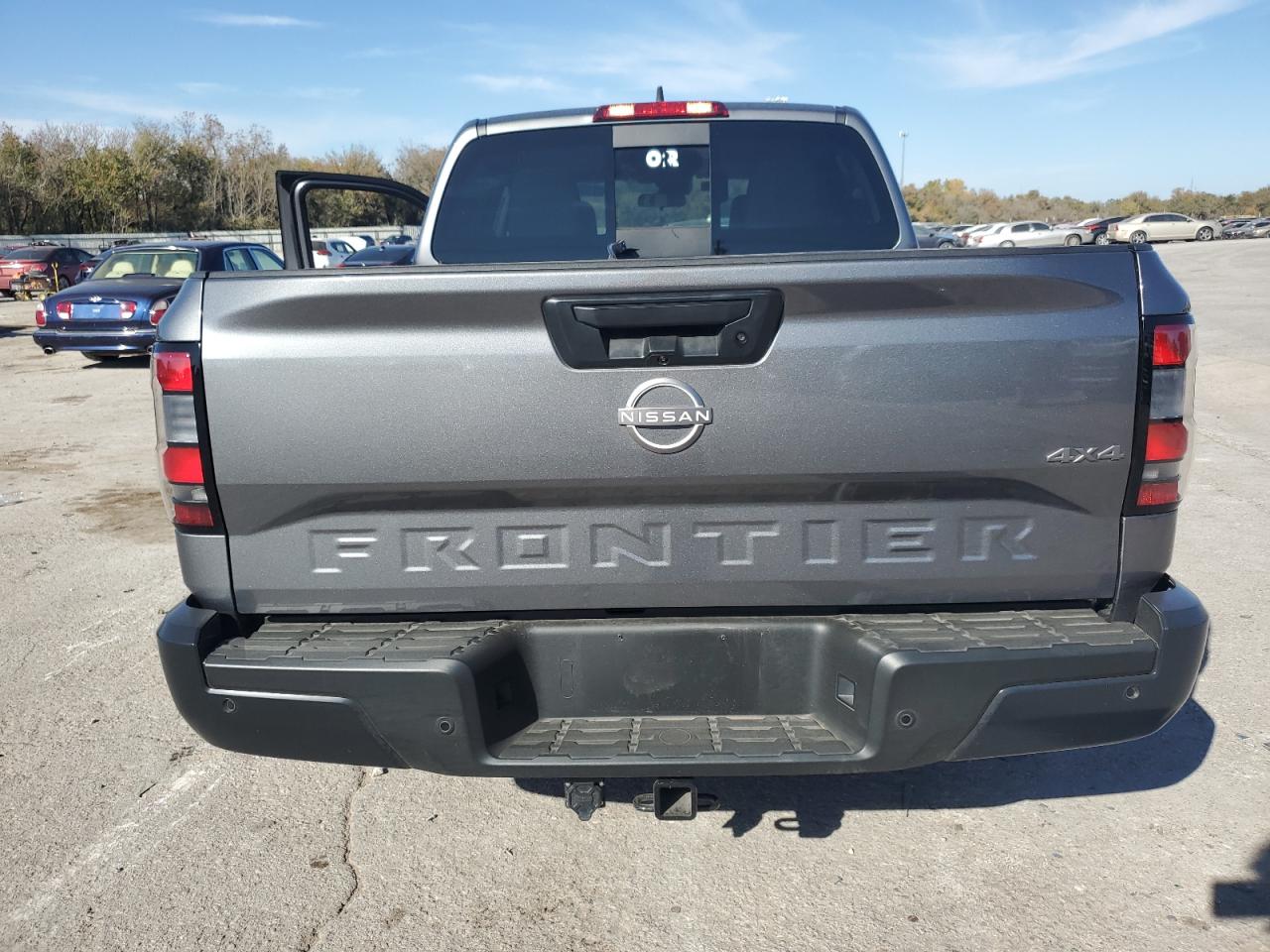 NISSAN FRONTIER S