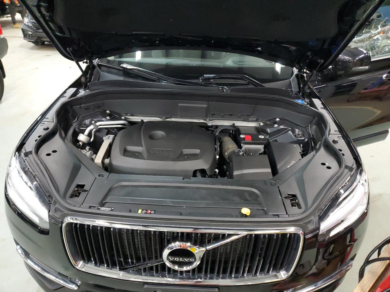 VOLVO XC90 T6 MOMENTUM