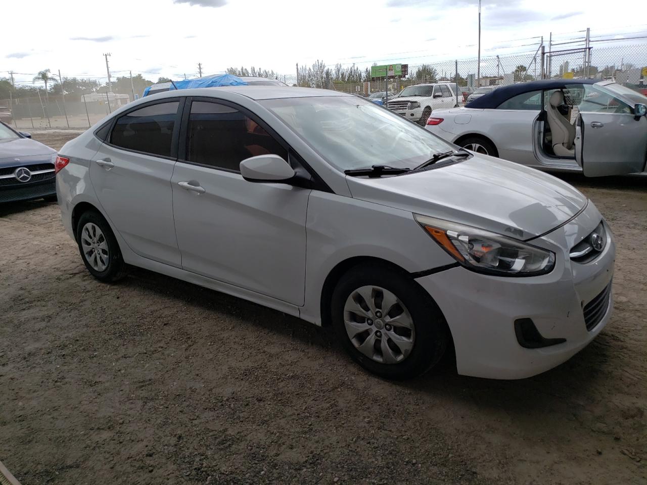 HYUNDAI ACCENT SE