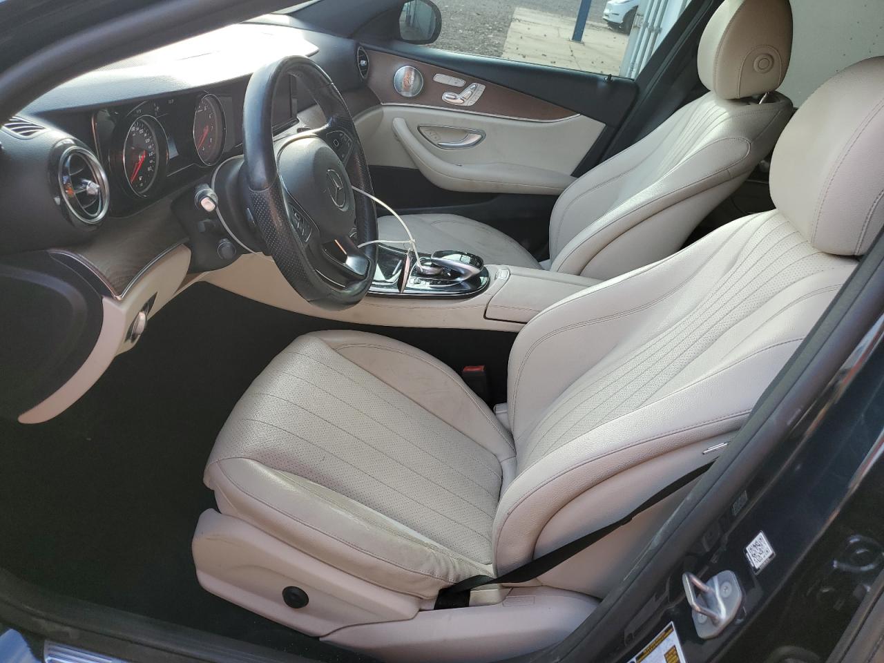 MERCEDES-BENZ E-CLASS 300