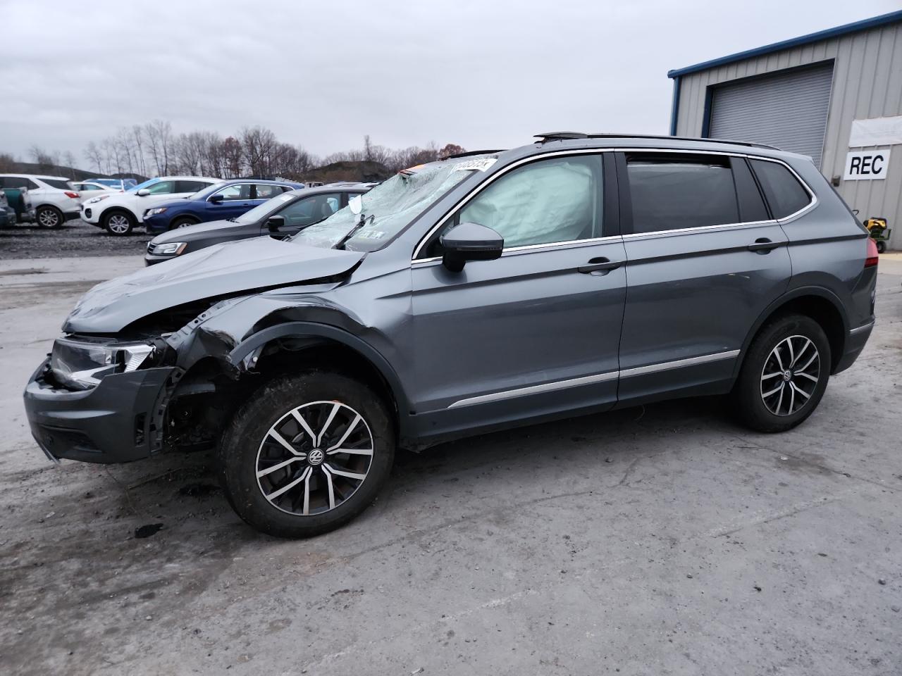 VOLKSWAGEN TIGUAN SE