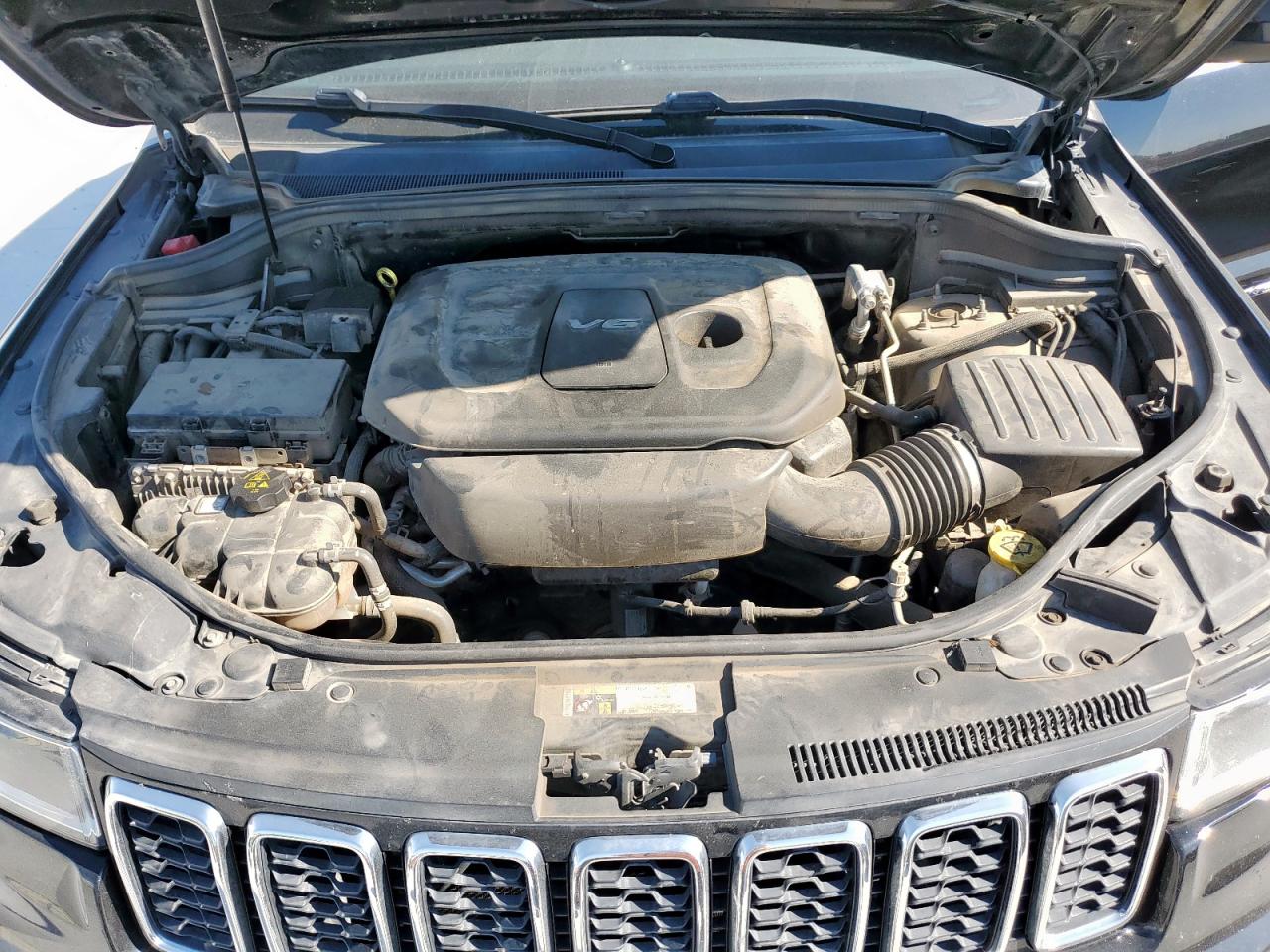 JEEP GRAND CHEROKEE LAREDO