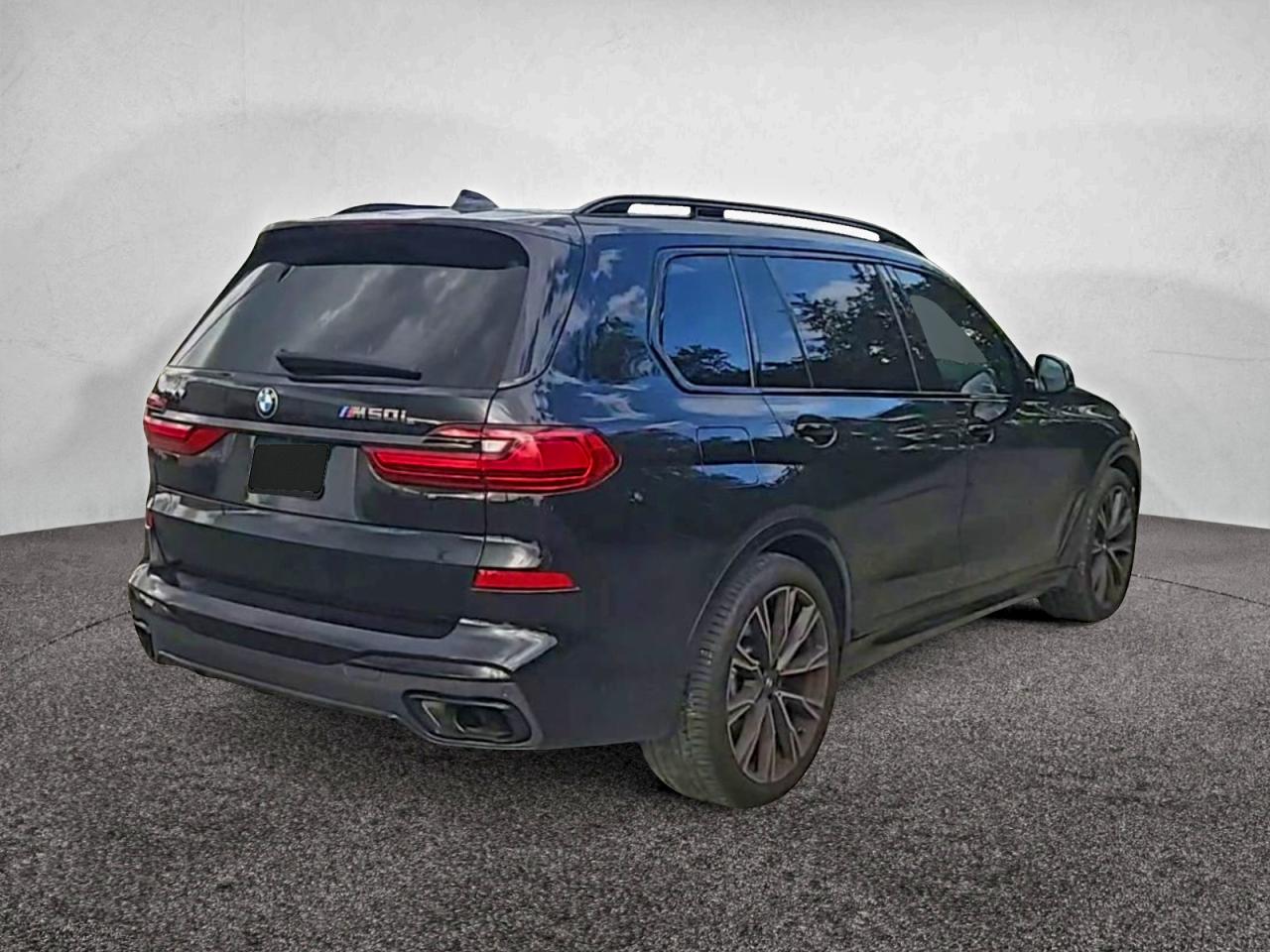 BMW X7 M50I