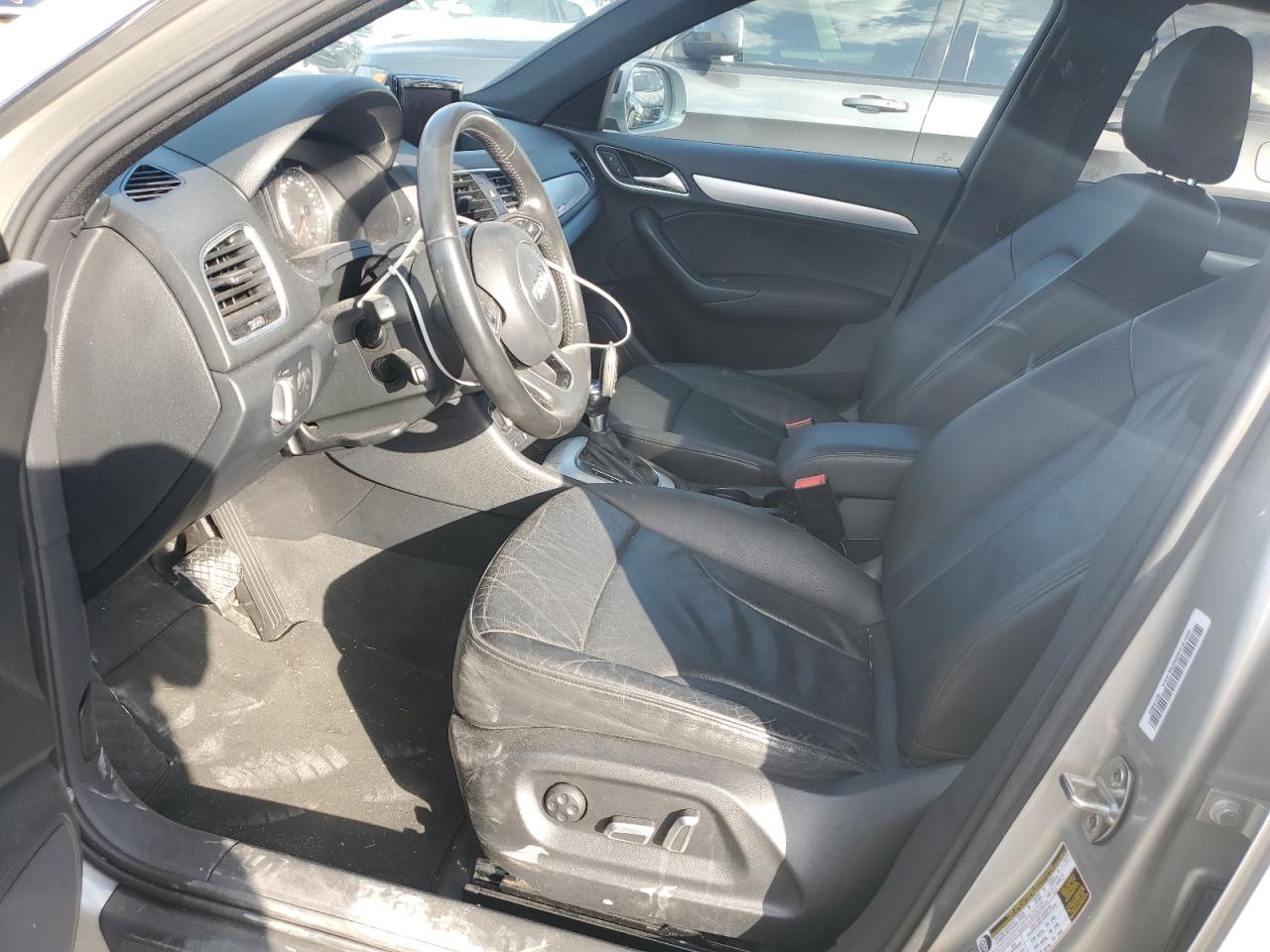 AUDI Q3 PREMIUM PLUS