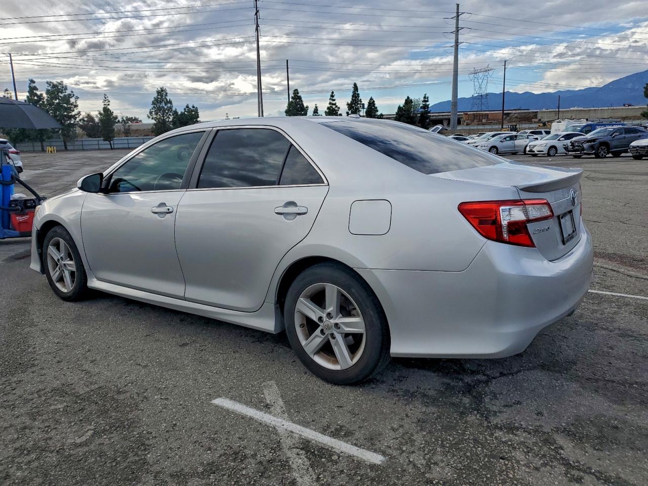 TOYOTA CAMRY L