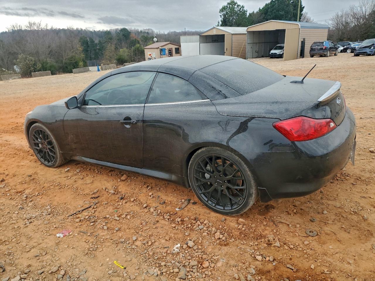 INFINITI G37 SPORT
