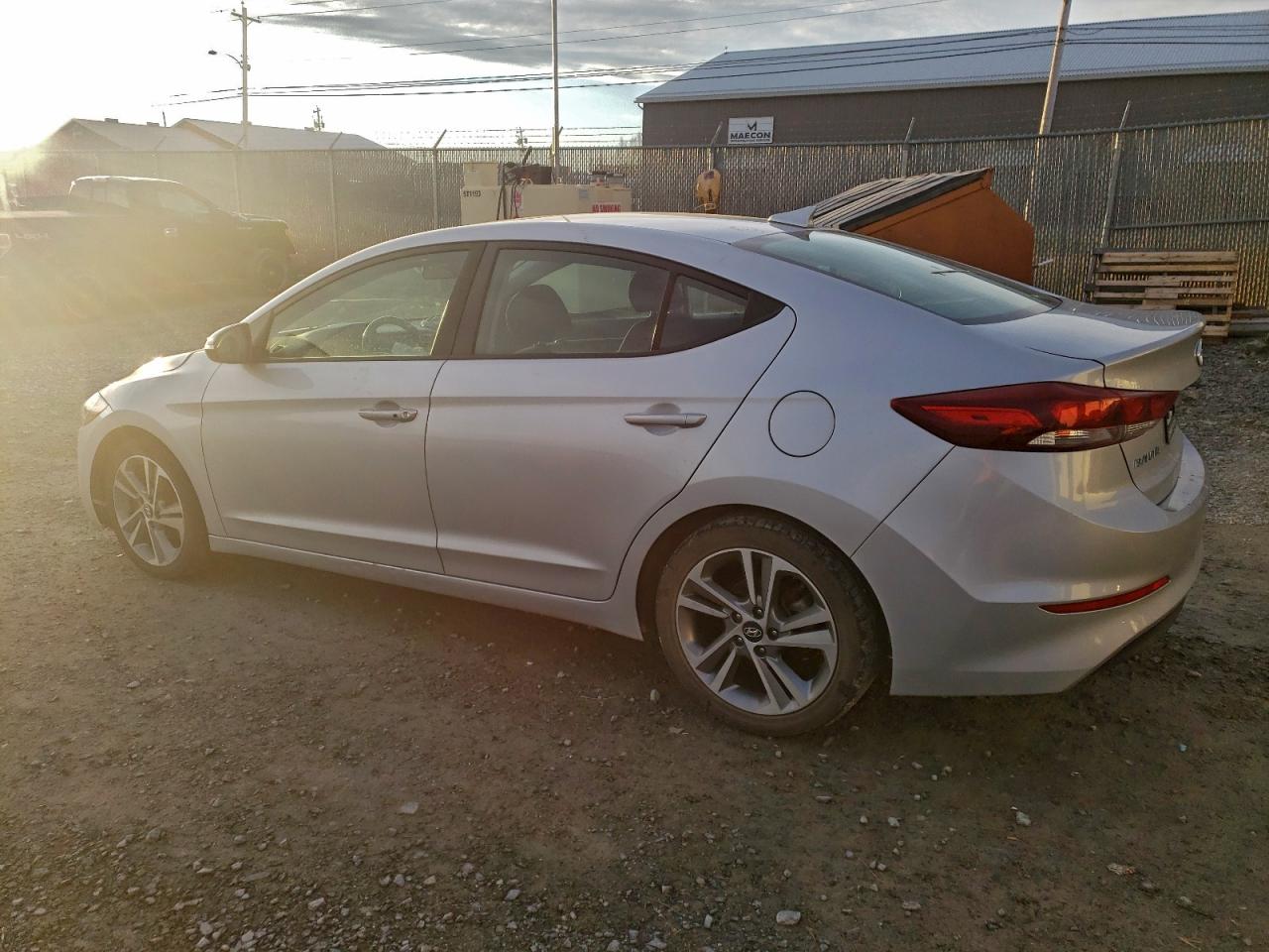 HYUNDAI ELANTRA SE